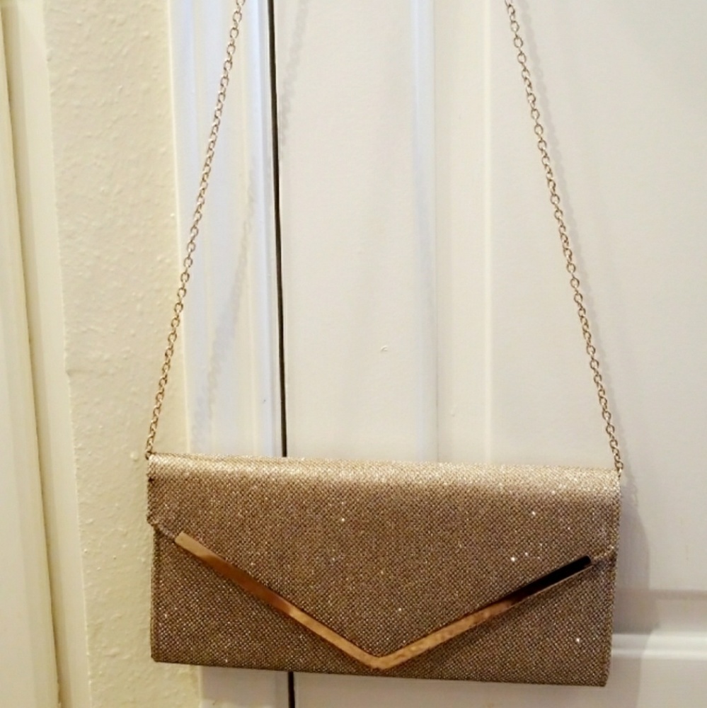 Crossbody clutch